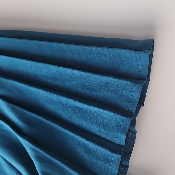 BNWT ASOS Pleated High Waisted Wide Leg Shorts - Picture 2 of 7